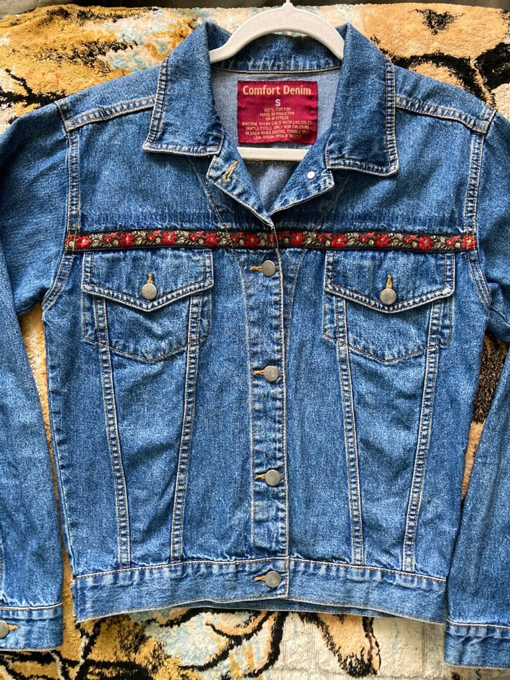 Vintage 90's Comfort Denim Floral Embroidered Jean Jacket 100% Cotton